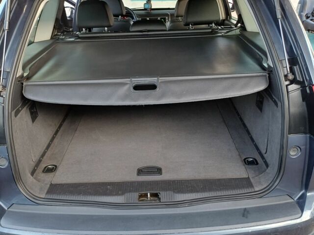 Синий Опель Вектра, объемом двигателя 1.9 л и пробегом 323 тыс. км за 5200 $, фото 5 на Automoto.ua