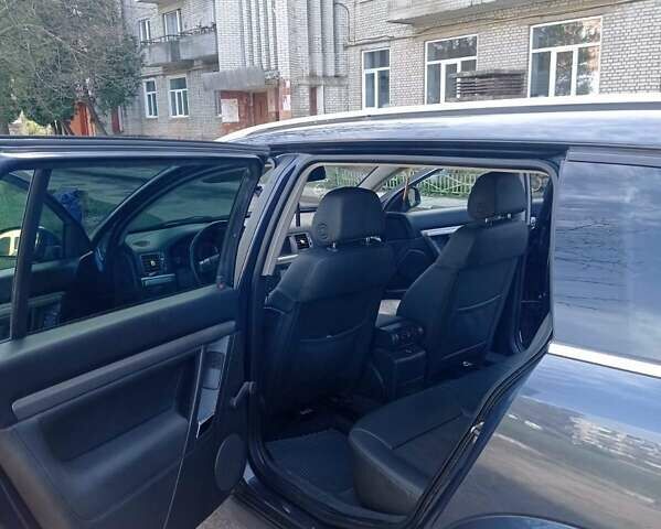 Синий Опель Вектра, объемом двигателя 1.91 л и пробегом 350 тыс. км за 5300 $, фото 4 на Automoto.ua