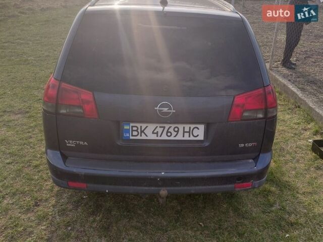 Синий Опель Вектра, объемом двигателя 1.9 л и пробегом 350 тыс. км за 3500 $, фото 8 на Automoto.ua