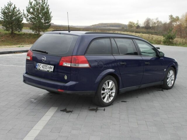 Синий Опель Вектра, объемом двигателя 1.9 л и пробегом 304 тыс. км за 4800 $, фото 4 на Automoto.ua