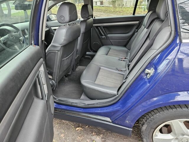 Синий Опель Вектра, объемом двигателя 1.9 л и пробегом 380 тыс. км за 2450 $, фото 16 на Automoto.ua