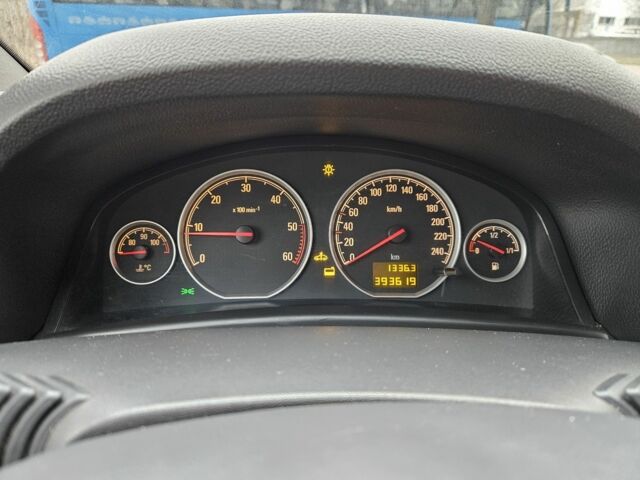 Синий Опель Вектра, объемом двигателя 1.9 л и пробегом 380 тыс. км за 2450 $, фото 17 на Automoto.ua