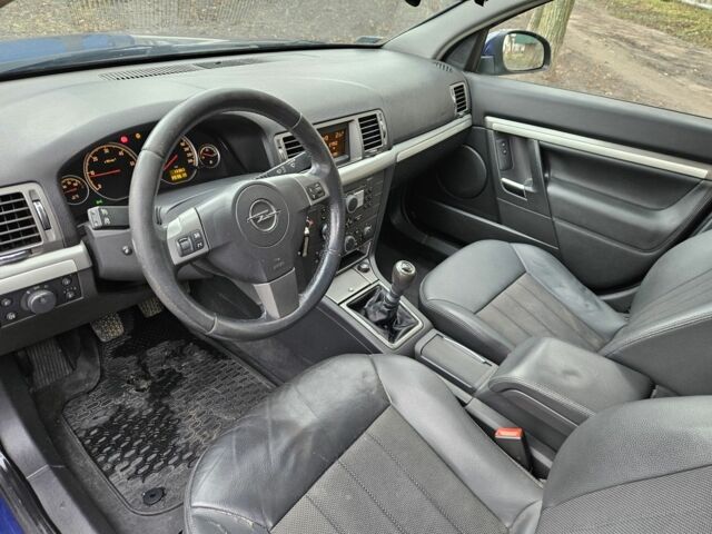 Синий Опель Вектра, объемом двигателя 1.9 л и пробегом 380 тыс. км за 2450 $, фото 13 на Automoto.ua