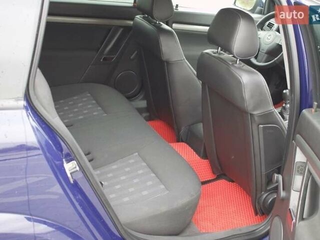 Синий Опель Вектра, объемом двигателя 1.9 л и пробегом 304 тыс. км за 4800 $, фото 8 на Automoto.ua