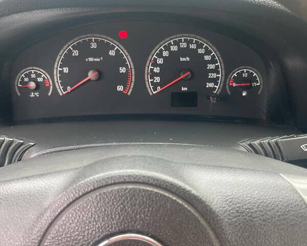 Синій Опель Вектра, об'ємом двигуна 1.9 л та пробігом 360 тис. км за 3700 $, фото 9 на Automoto.ua