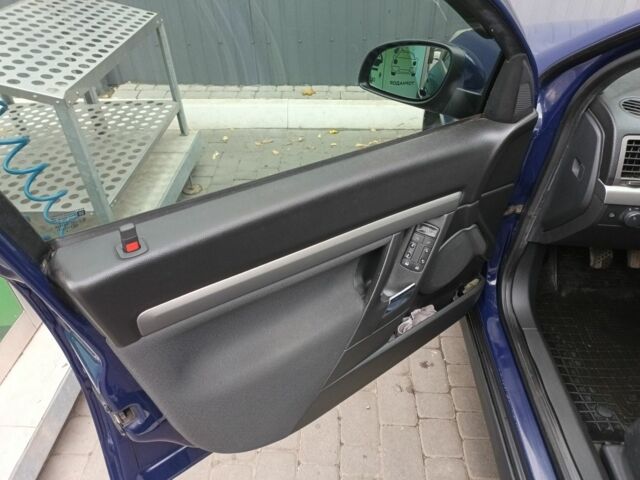 Синій Опель Вектра, об'ємом двигуна 1.6 л та пробігом 208 тис. км за 6000 $, фото 12 на Automoto.ua