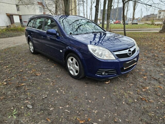 Синий Опель Вектра, объемом двигателя 1.9 л и пробегом 380 тыс. км за 2450 $, фото 1 на Automoto.ua