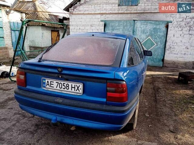 Синий Опель Вектра, объемом двигателя 1.8 л и пробегом 222 тыс. км за 2200 $, фото 14 на Automoto.ua