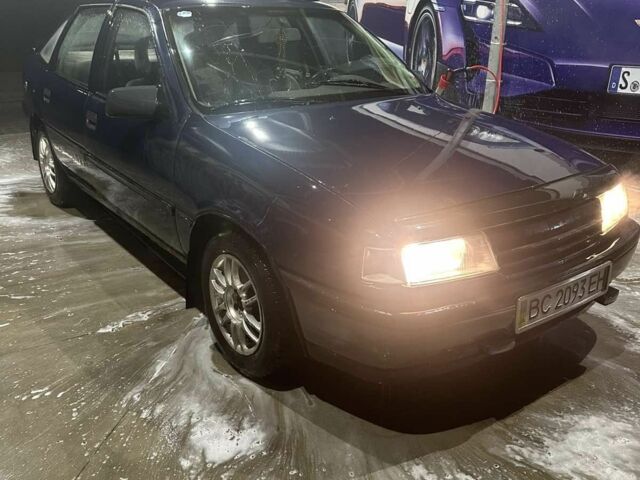 Синій Опель Вектра, об'ємом двигуна 1.6 л та пробігом 222 тис. км за 900 $, фото 1 на Automoto.ua