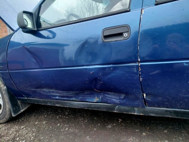 Синій Опель Вектра, об'ємом двигуна 0 л та пробігом 374 тис. км за 1500 $, фото 7 на Automoto.ua