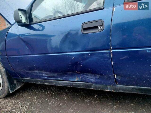 Синій Опель Вектра, об'ємом двигуна 1.8 л та пробігом 374 тис. км за 1500 $, фото 9 на Automoto.ua