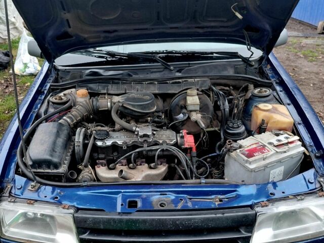 Синій Опель Вектра, об'ємом двигуна 0 л та пробігом 374 тис. км за 1500 $, фото 3 на Automoto.ua