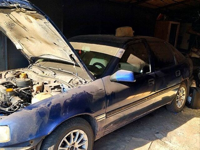 Синій Опель Вектра, об'ємом двигуна 1.6 л та пробігом 0 тис. км за 800 $, фото 2 на Automoto.ua