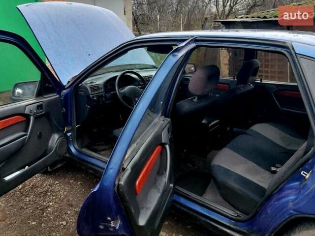 Синій Опель Вектра, об'ємом двигуна 1.8 л та пробігом 374 тис. км за 1500 $, фото 7 на Automoto.ua