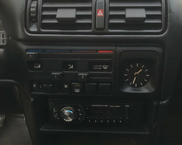 Синій Опель Вектра, об'ємом двигуна 2 л та пробігом 329 тис. км за 2350 $, фото 13 на Automoto.ua