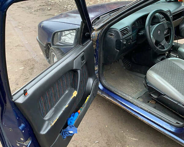 Синий Опель Вектра, объемом двигателя 2 л и пробегом 270 тыс. км за 900 $, фото 7 на Automoto.ua