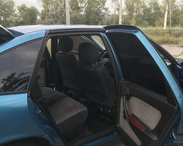 Синій Опель Вектра, об'ємом двигуна 2 л та пробігом 329 тис. км за 2350 $, фото 6 на Automoto.ua