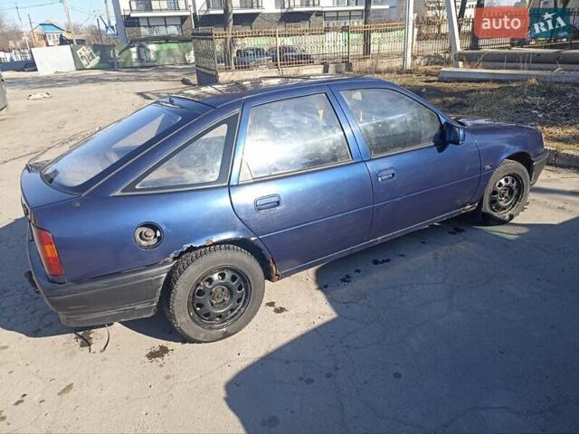 Синій Опель Вектра, об'ємом двигуна 1.6 л та пробігом 472 тис. км за 1050 $, фото 2 на Automoto.ua