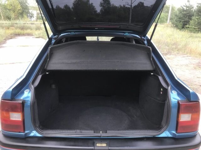 Синий Опель Вектра, объемом двигателя 2 л и пробегом 329 тыс. км за 2350 $, фото 7 на Automoto.ua