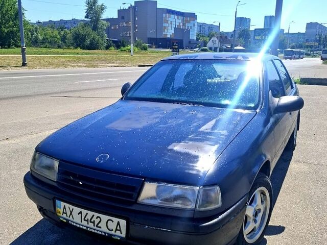Синий Опель Вектра, объемом двигателя 1.8 л и пробегом 253 тыс. км за 800 $, фото 3 на Automoto.ua