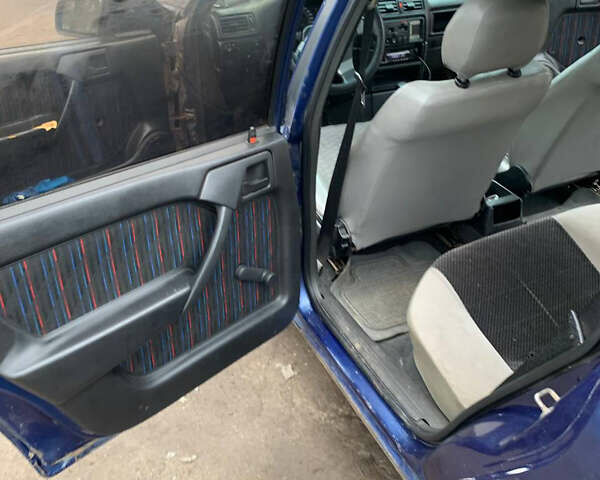 Синий Опель Вектра, объемом двигателя 2 л и пробегом 270 тыс. км за 900 $, фото 5 на Automoto.ua