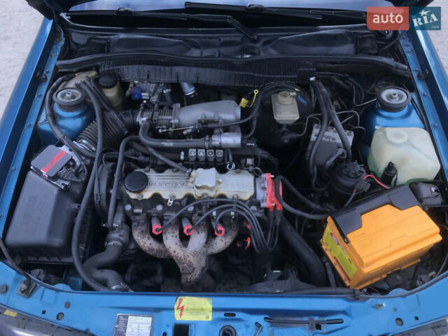 Синій Опель Вектра, об'ємом двигуна 2 л та пробігом 329 тис. км за 2350 $, фото 16 на Automoto.ua