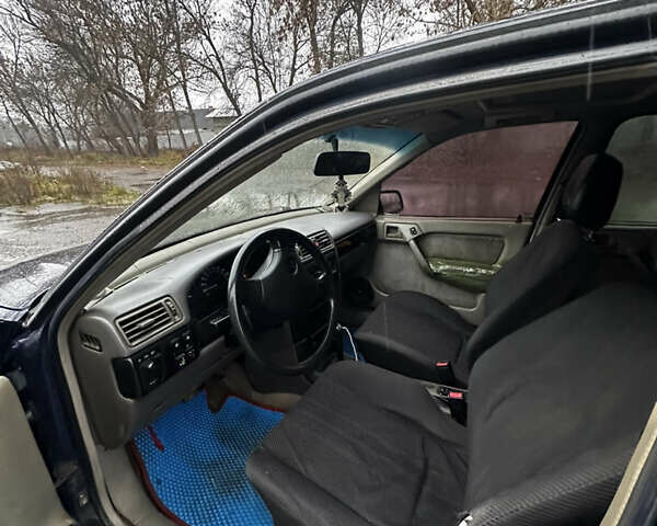 Синій Опель Вектра, об'ємом двигуна 2 л та пробігом 300 тис. км за 1200 $, фото 7 на Automoto.ua