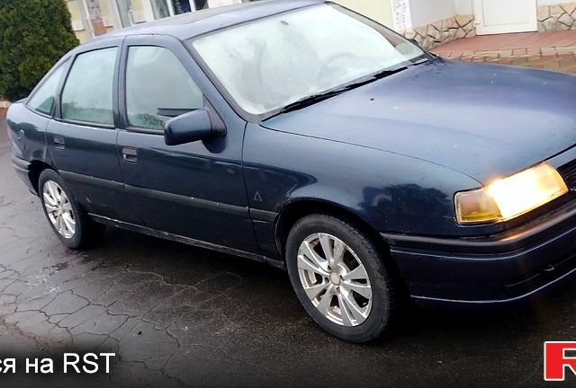 Синий Опель Вектра, объемом двигателя 1.8 л и пробегом 0 тыс. км за 1050 $, фото 2 на Automoto.ua