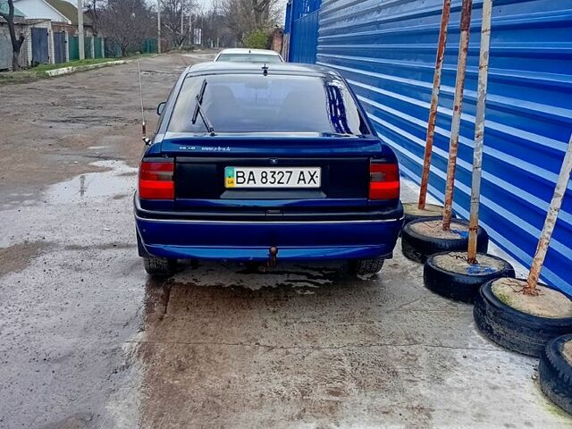 Синий Опель Вектра, объемом двигателя 2 л и пробегом 341 тыс. км за 1750 $, фото 1 на Automoto.ua