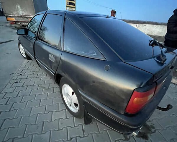 Синий Опель Вектра, объемом двигателя 2 л и пробегом 550 тыс. км за 800 $, фото 6 на Automoto.ua