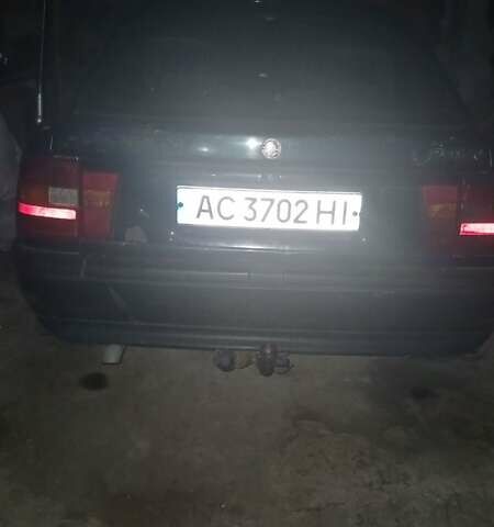 Опель Вектра 1995 в Ровно на Automoto.ua Синий Опель Вектра, объемом двигателя 2 л и пробегом 500 тыс. км за 1000 $, фото 1 на Automoto.ua