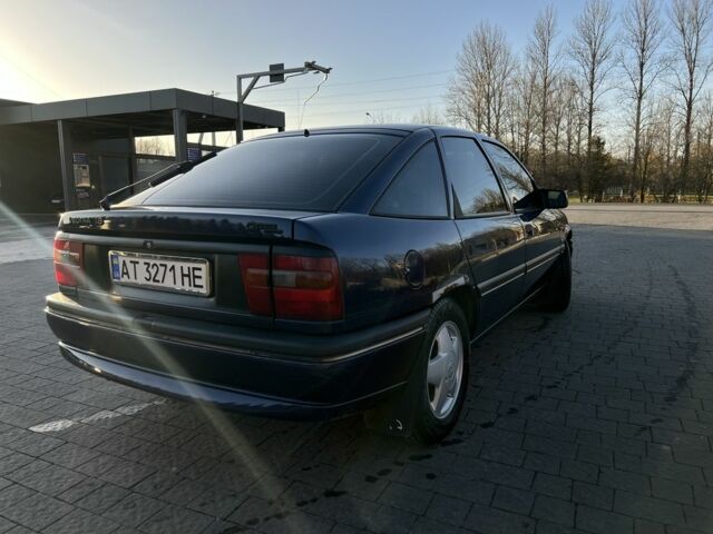 Синий Опель Вектра, объемом двигателя 1.8 л и пробегом 3 тыс. км за 3000 $, фото 4 на Automoto.ua