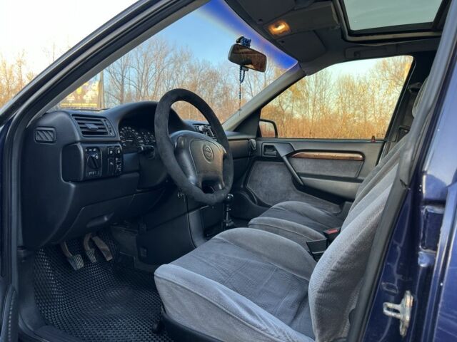 Синий Опель Вектра, объемом двигателя 1.8 л и пробегом 3 тыс. км за 3000 $, фото 23 на Automoto.ua