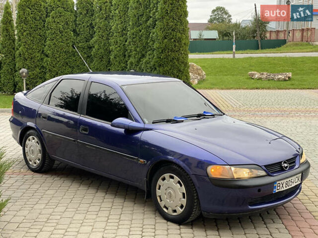Синий Опель Вектра, объемом двигателя 1.6 л и пробегом 177 тыс. км за 2650 $, фото 3 на Automoto.ua
