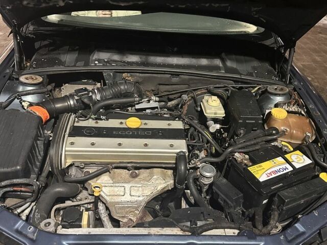 Синий Опель Вектра, объемом двигателя 1.8 л и пробегом 260 тыс. км за 2845 $, фото 6 на Automoto.ua