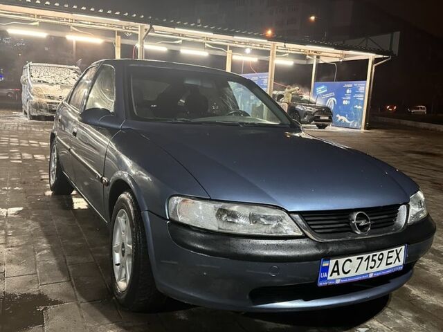Синий Опель Вектра, объемом двигателя 1.8 л и пробегом 260 тыс. км за 2845 $, фото 1 на Automoto.ua