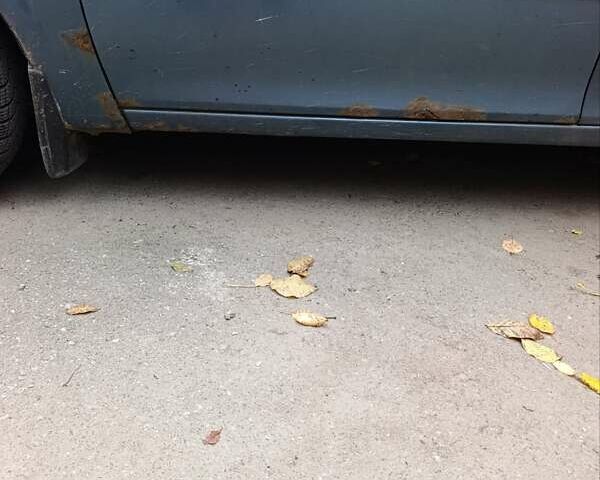 Синий Опель Вектра, объемом двигателя 1.79 л и пробегом 274 тыс. км за 1600 $, фото 4 на Automoto.ua