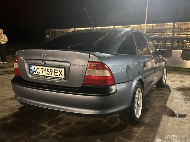 Синий Опель Вектра, объемом двигателя 1.8 л и пробегом 260 тыс. км за 2845 $, фото 2 на Automoto.ua