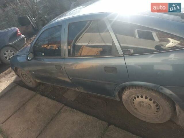 Синий Опель Вектра, объемом двигателя 1.6 л и пробегом 1 тыс. км за 900 $, фото 7 на Automoto.ua