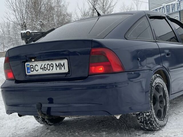 Синій Опель Вектра, об'ємом двигуна 2 л та пробігом 450 тис. км за 1999 $, фото 13 на Automoto.ua