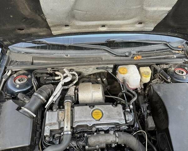 Синий Опель Вектра, объемом двигателя 2.2 л и пробегом 250 тыс. км за 4999 $, фото 12 на Automoto.ua