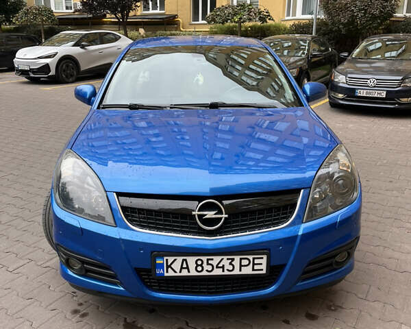 Синий Опель Вектра, объемом двигателя 2 л и пробегом 357 тыс. км за 6700 $, фото 1 на Automoto.ua
