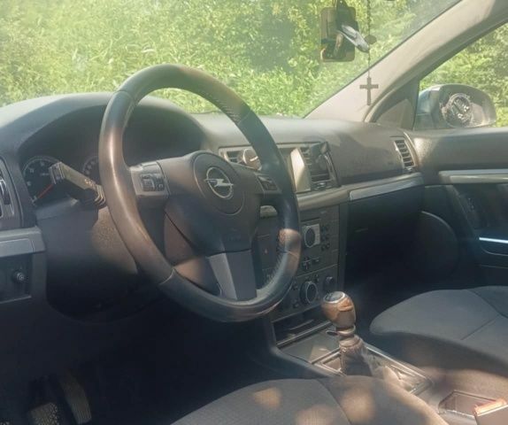Синій Опель Вектра, об'ємом двигуна 1.9 л та пробігом 270 тис. км за 3100 $, фото 3 на Automoto.ua