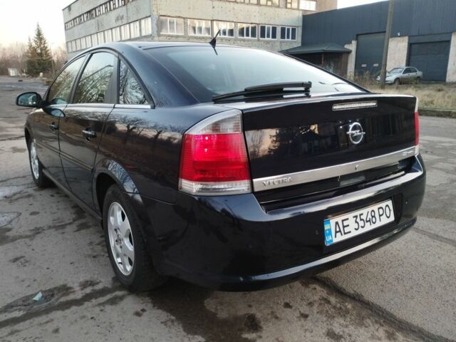 Синий Опель Вектра, объемом двигателя 2.2 л и пробегом 260 тыс. км за 5700 $, фото 7 на Automoto.ua