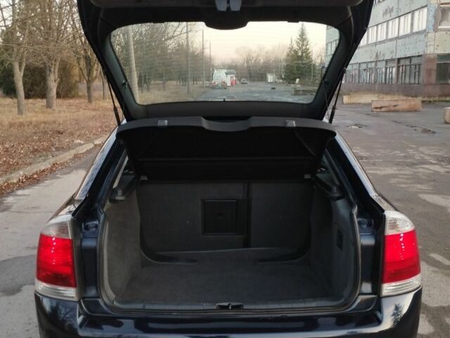 Синий Опель Вектра, объемом двигателя 2.2 л и пробегом 260 тыс. км за 5700 $, фото 10 на Automoto.ua