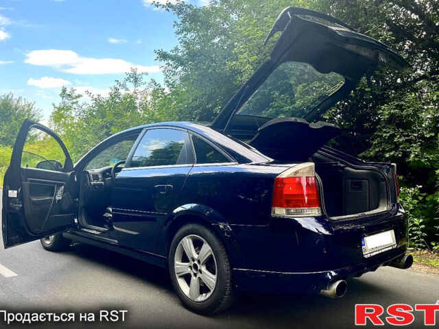 Синий Опель Вектра, объемом двигателя 3 л и пробегом 350 тыс. км за 4800 $, фото 3 на Automoto.ua