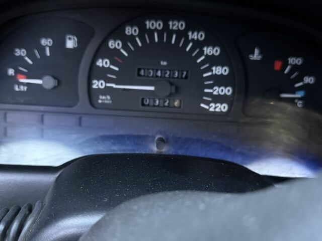 Зеленый Опель Вектра, объемом двигателя 2 л и пробегом 403 тыс. км за 1100 $, фото 1 на Automoto.ua