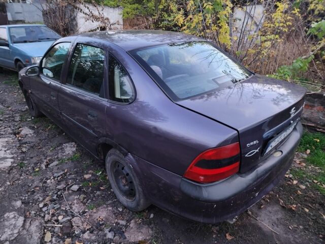 Опель Вектра 1996 у Кривому Розі на Automoto.ua Зелений Опель Вектра, об'ємом двигуна 0 л та пробігом 140 тис. км за 1000 $, фото 2 на Automoto.ua