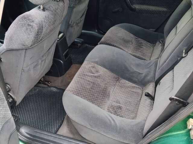 Зеленый Опель Вектра, объемом двигателя 2 л и пробегом 340 тыс. км за 2000 $, фото 5 на Automoto.ua