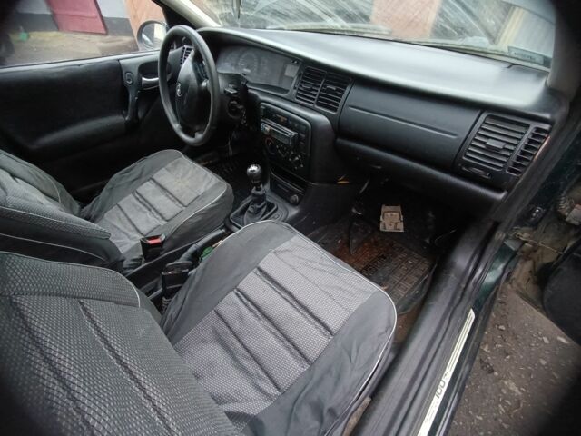 Зеленый Опель Вектра, объемом двигателя 0 л и пробегом 280 тыс. км за 1500 $, фото 6 на Automoto.ua